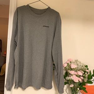 Men’s Gray Patagonia Long Sleeve